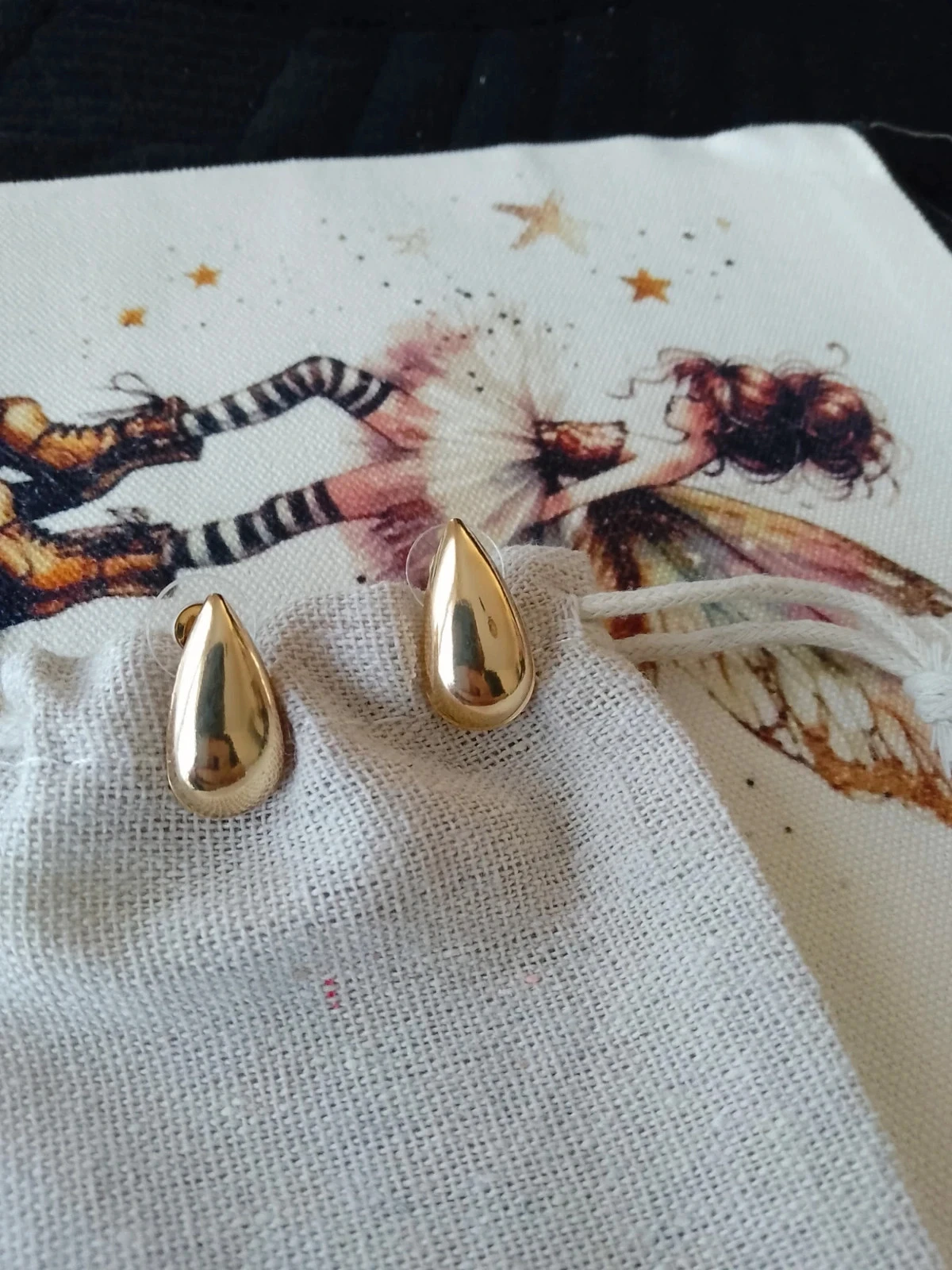 Boucles d'oreilles gouttes dorées